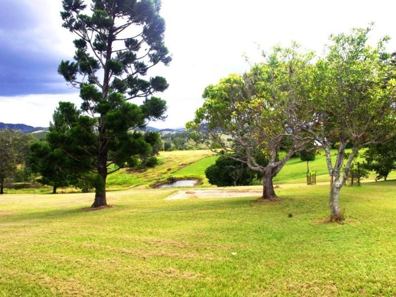 68 Panorama Drive, The Dawn QLD 4570