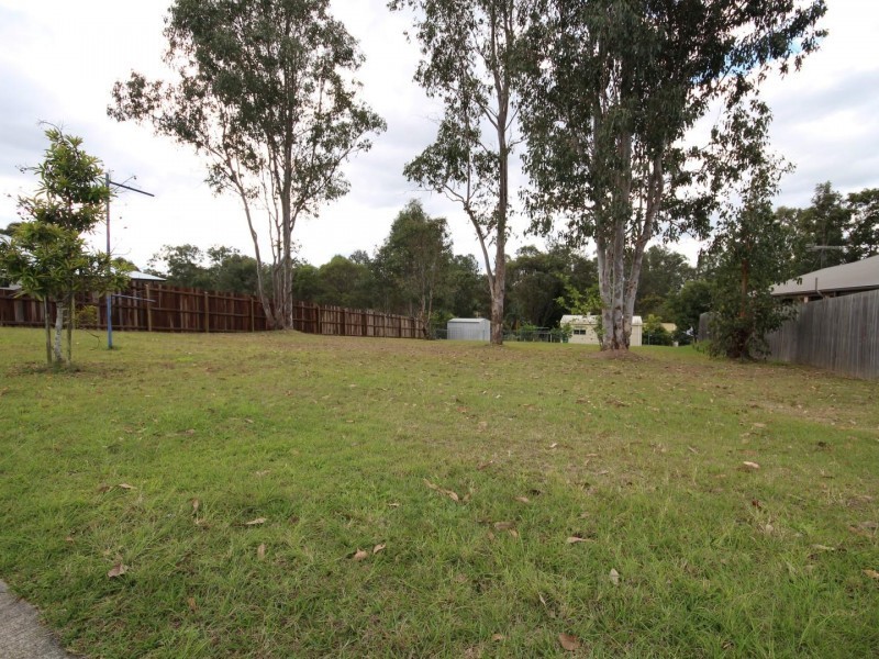 54 Bushland Drive, Southside QLD 4570