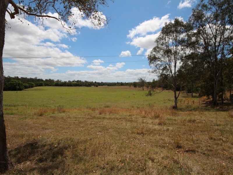 214 Rocks Road, Pie Creek QLD 4570