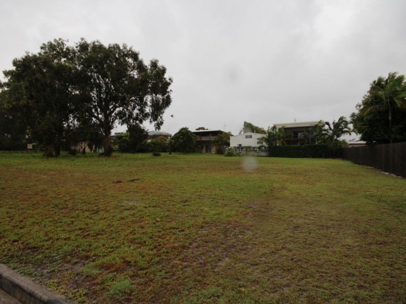 24 Tingira Close, Rainbow Beach QLD 4581