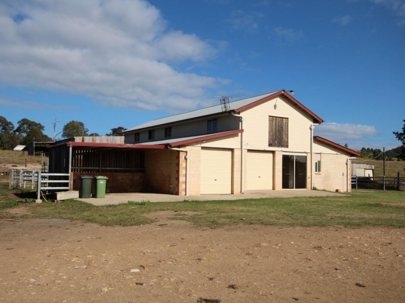 895 McIntosh Creek Road, Long Flat QLD 4570