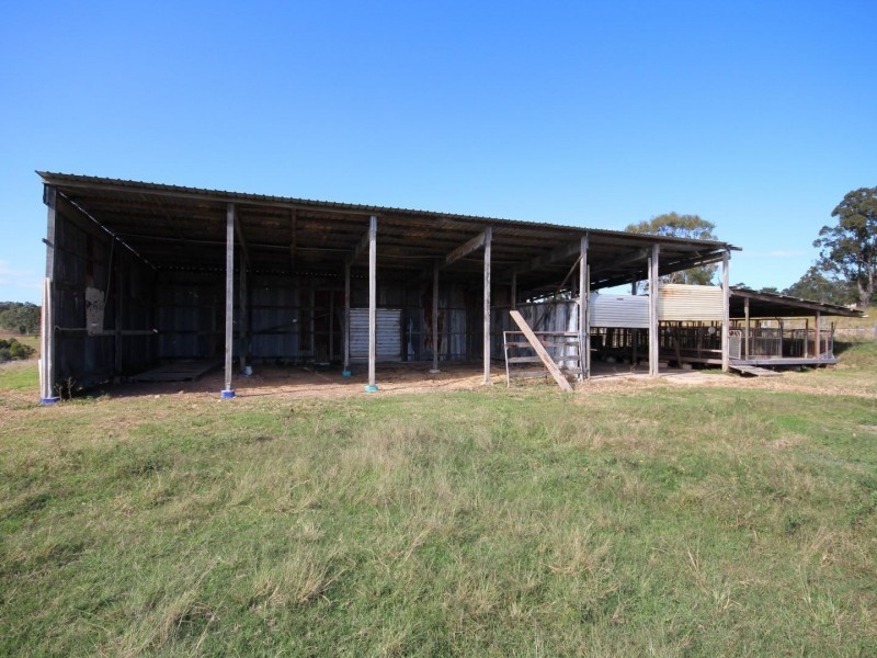 895 McIntosh Creek Road, Long Flat QLD 4570