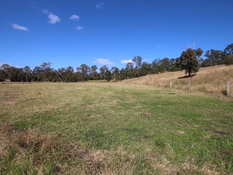 895 McIntosh Creek Road, Long Flat QLD 4570