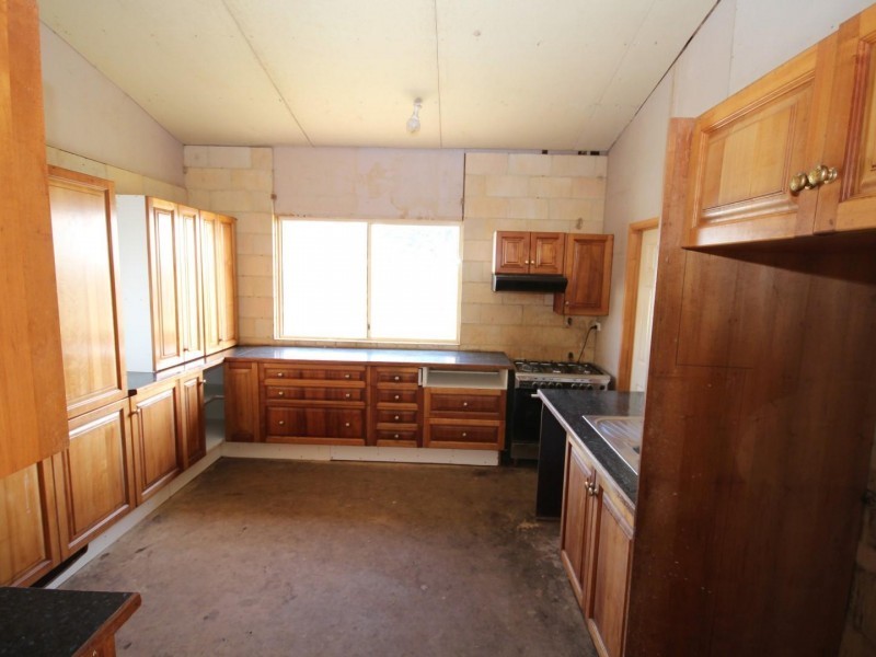 895 McIntosh Creek Road, Long Flat QLD 4570