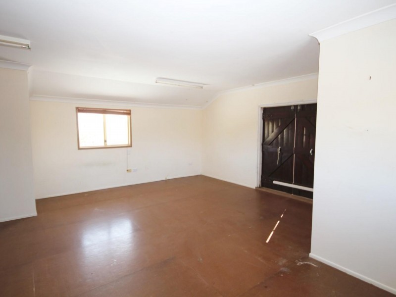 895 McIntosh Creek Road, Long Flat QLD 4570