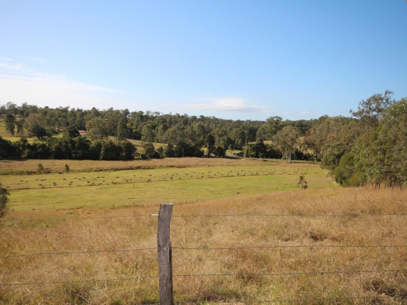 895 McIntosh Creek Road, Long Flat QLD 4570