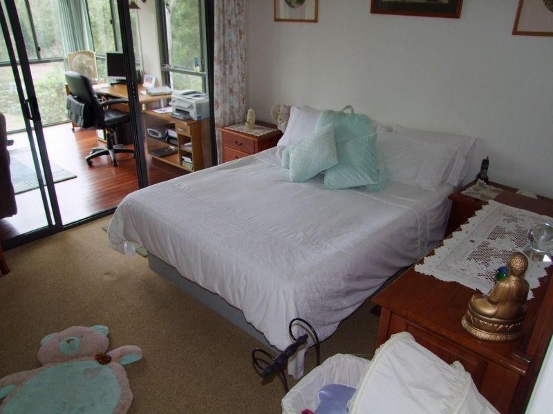 9  Okeeffe Rd, Mothar Mountain QLD 4570