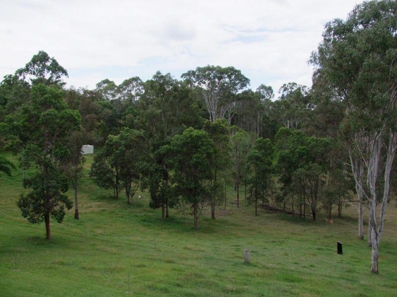 9  Okeeffe Rd, Mothar Mountain QLD 4570