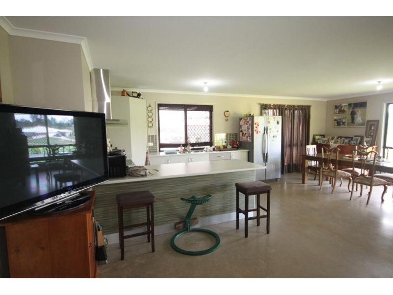 9 Channel Court, Pie Creek QLD 4570