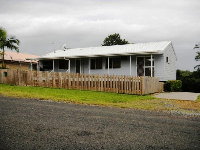 4 Fairview Road, Monkland QLD 4570