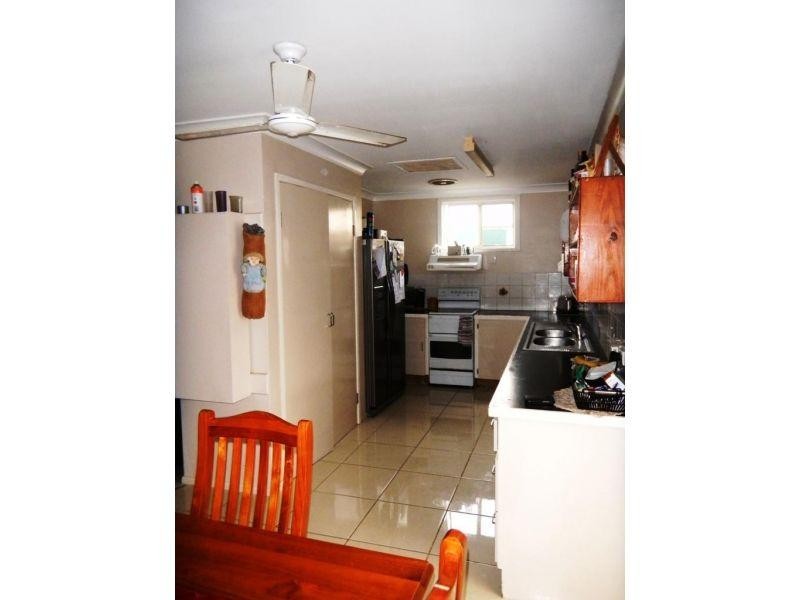 4 Fairview Road, Monkland QLD 4570