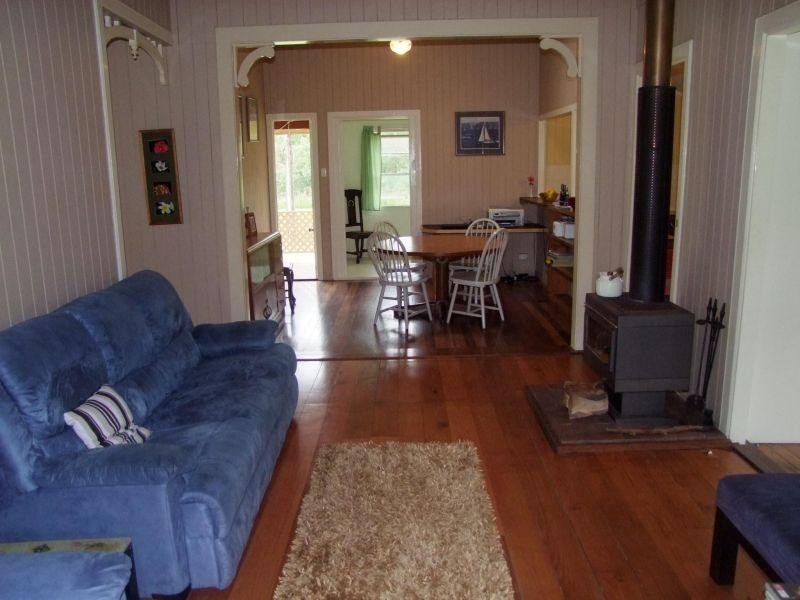 2 Daphne Cr, Curra QLD 4570