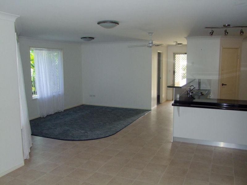 21 Castlereagh St, Southside QLD 4570
