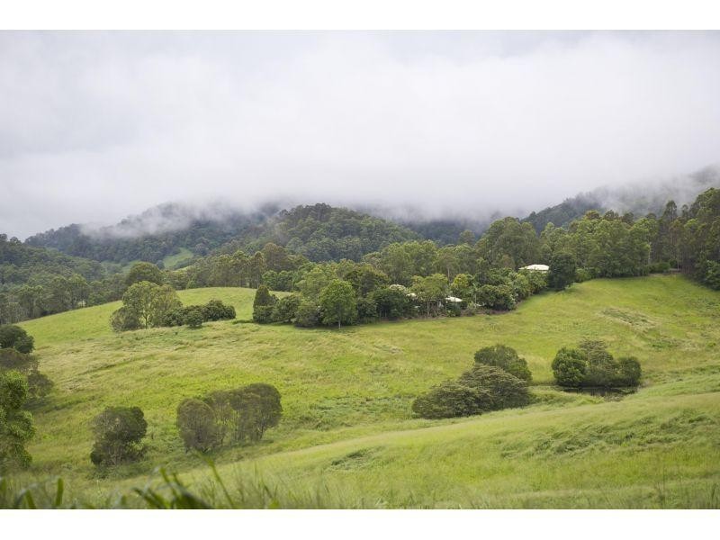 1114 Tin Can Bay Road, Ross Creek QLD 4570