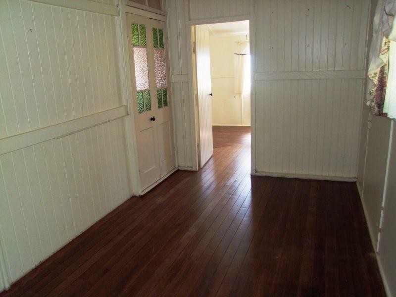 184  Robinson Rd, Calico Creek QLD 4570