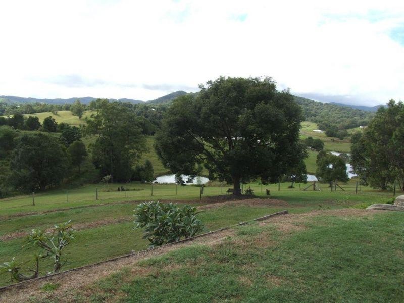 33 Lynch Road, East Deep Creek QLD 4570