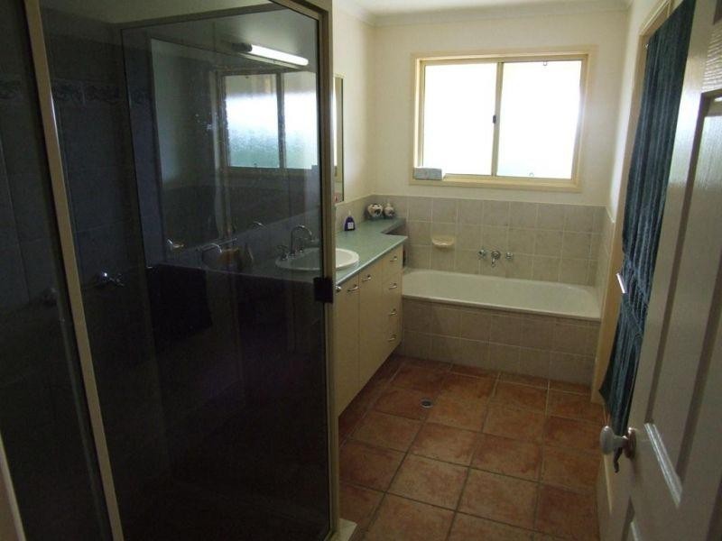 33 Lynch Road, East Deep Creek QLD 4570