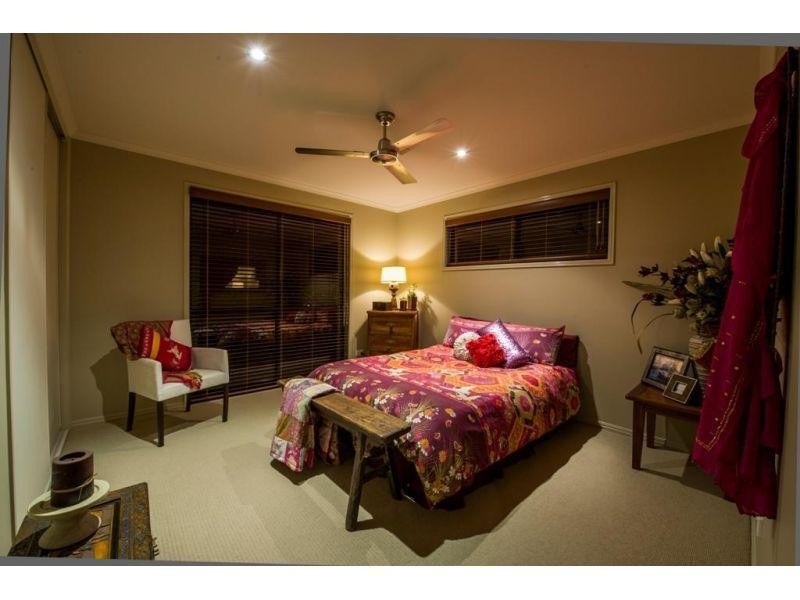 15 Inverness Street, Southside QLD 4570