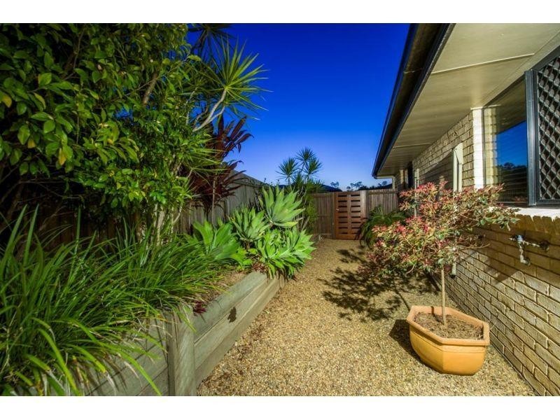 15 Inverness Street, Southside QLD 4570