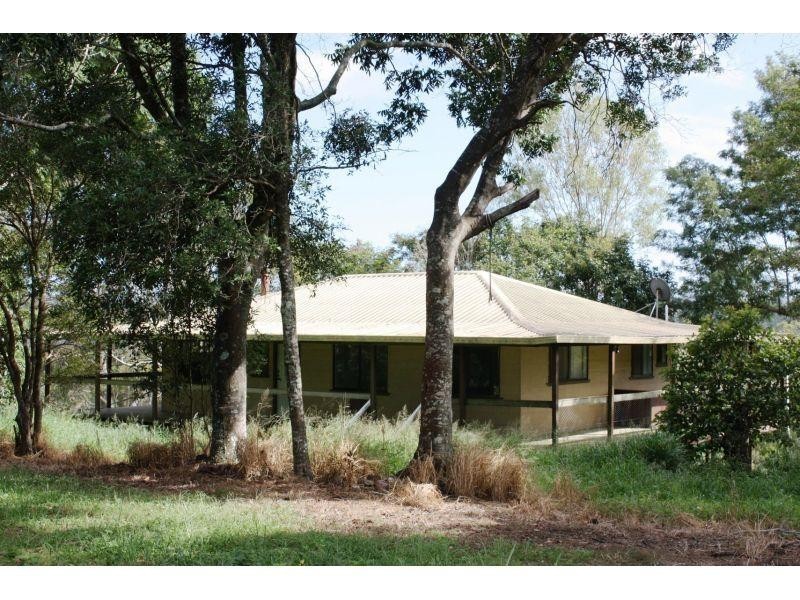 Canina QLD 4570