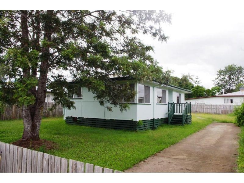 12 Neil Street, Southside QLD 4570