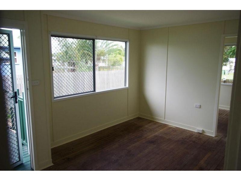 12 Neil Street, Southside QLD 4570