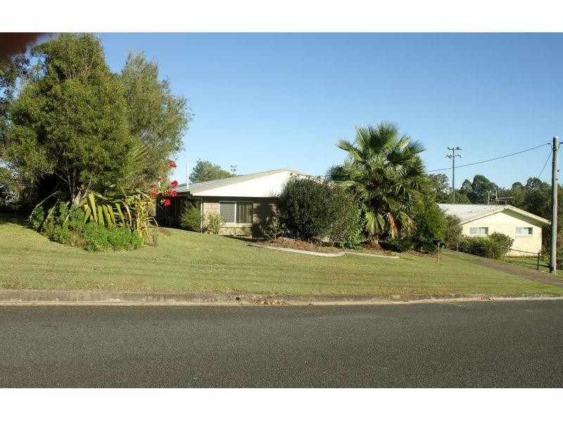 4 McVey Road, Monkland QLD 4570