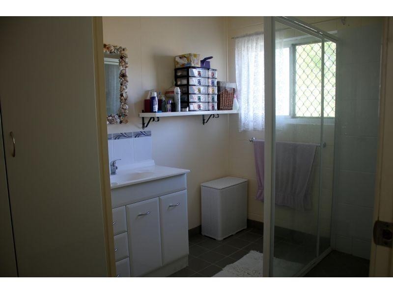 4 McVey Road, Monkland QLD 4570