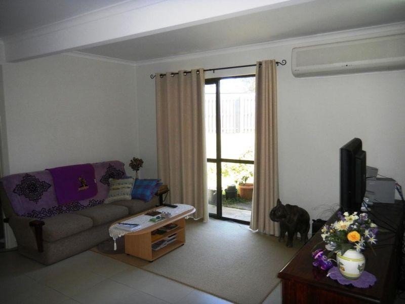 Unit 2 / 1 Gebbutt Street, Southside QLD 4570