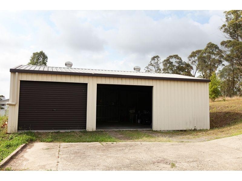 173  McIntosh Creek Road, Jones Hill QLD 4570