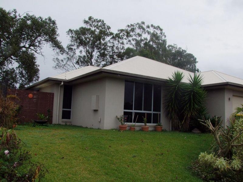 35 Hilltop Ave, Southside QLD 4570