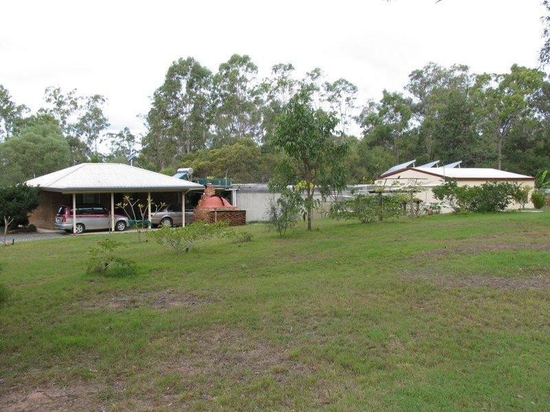 34 Banksia Road, Bells Bridge QLD 4570