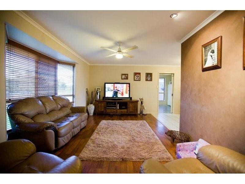 47 Anne Marie Rd, Chatsworth QLD 4570