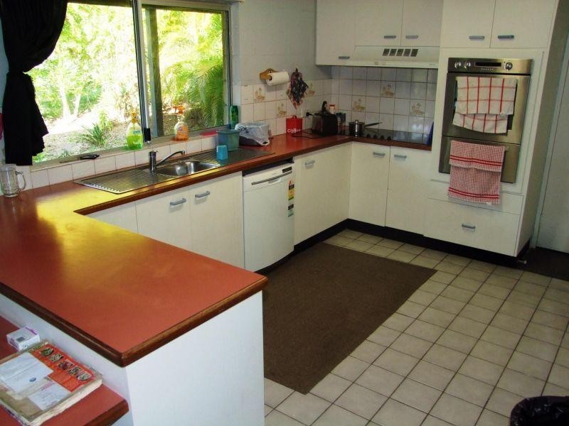 219 Kirsten Drive, Curra QLD 4570