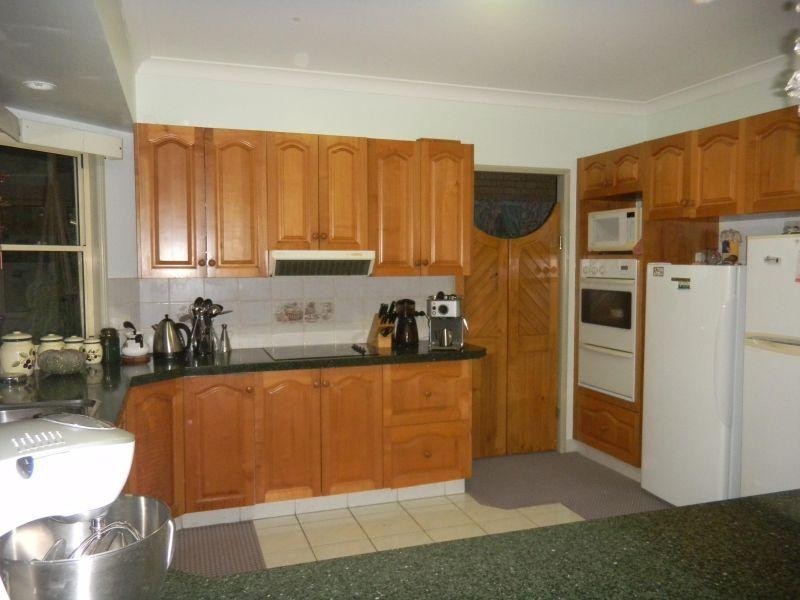 4 Moreland Road, Southside QLD 4570
