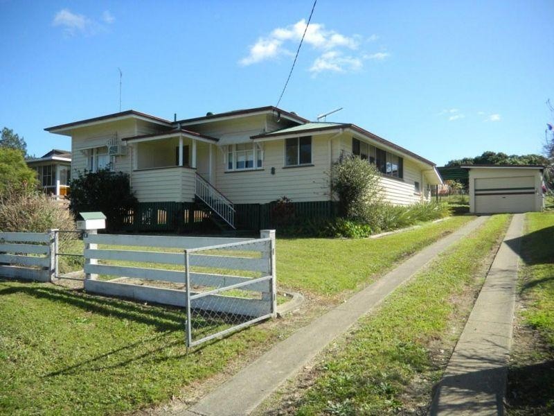 8 Oak Street, Gympie QLD 4570