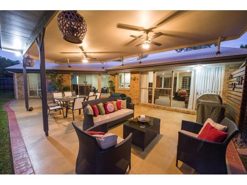 13 Topaz Court, Southside QLD 4570