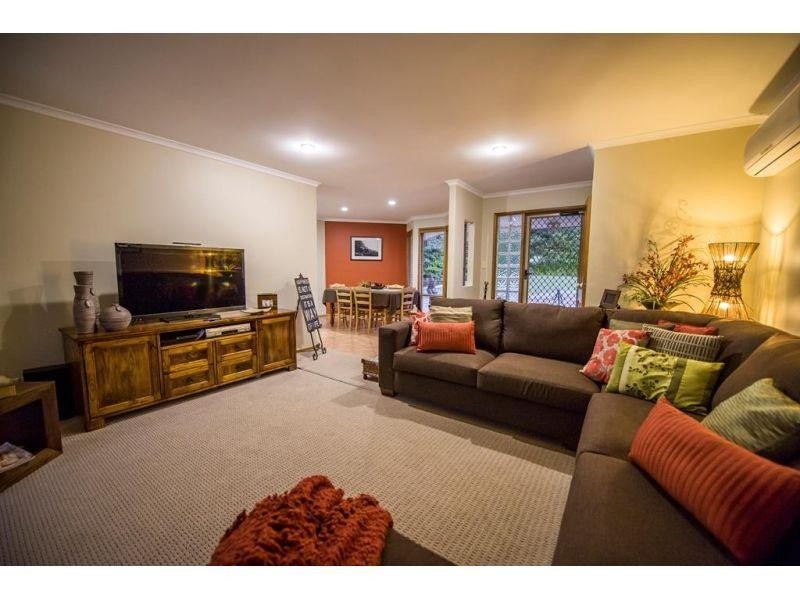 13 Topaz Court, Southside QLD 4570