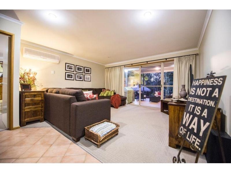 13 Topaz Court, Southside QLD 4570