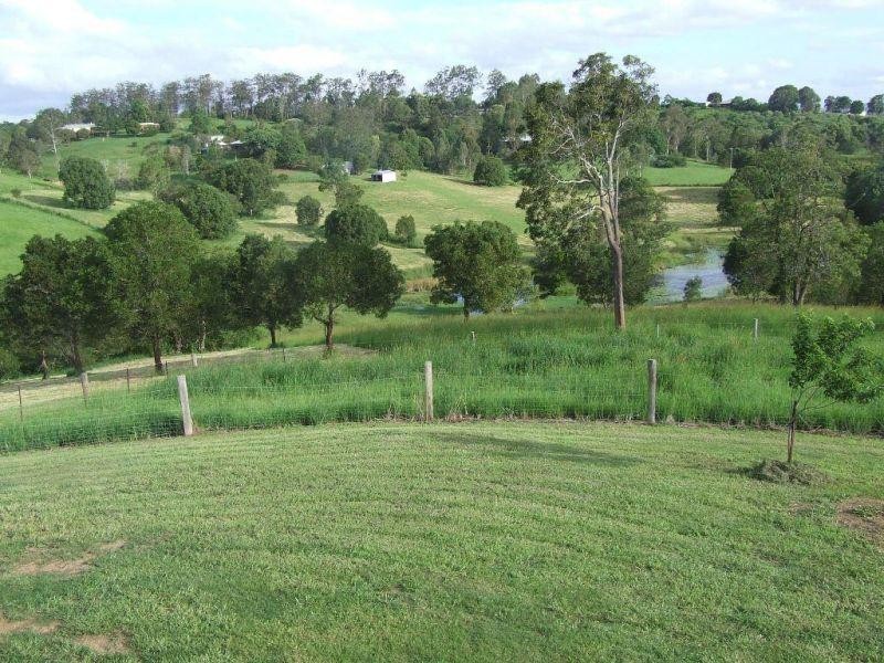 121 Hood Road, Veteran QLD 4570