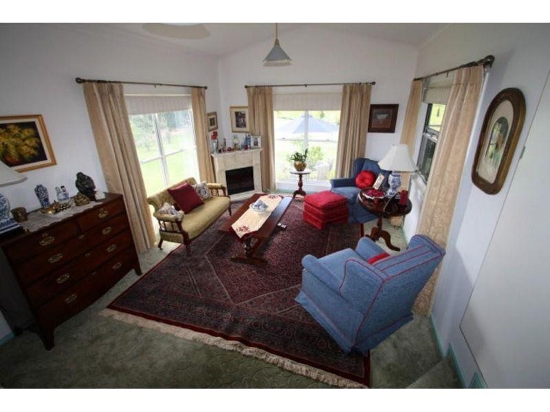 121 Hood Road, Veteran QLD 4570