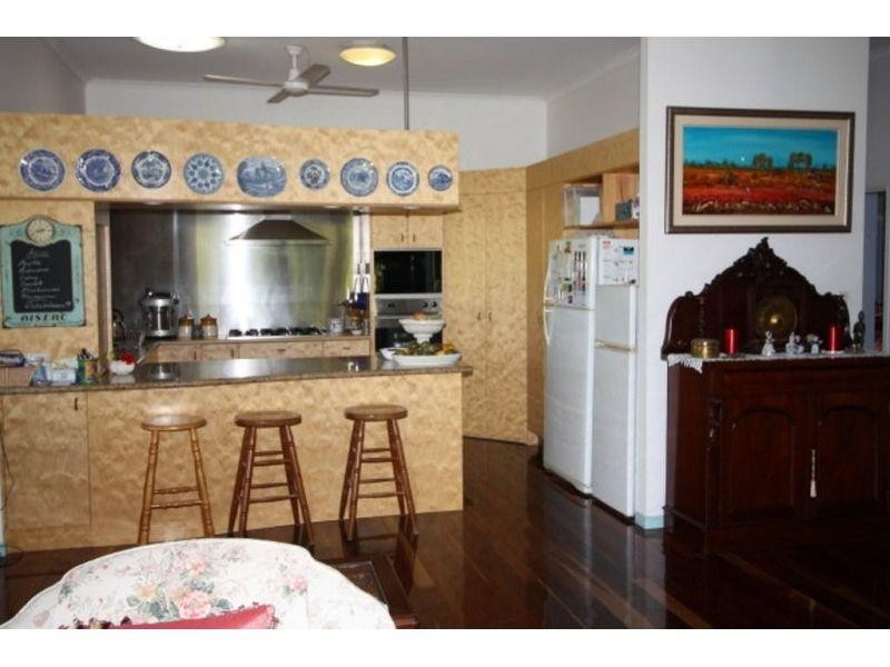 121 Hood Road, Veteran QLD 4570