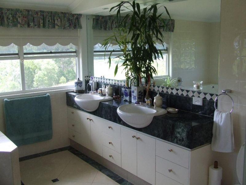 121 Hood Road, Veteran QLD 4570