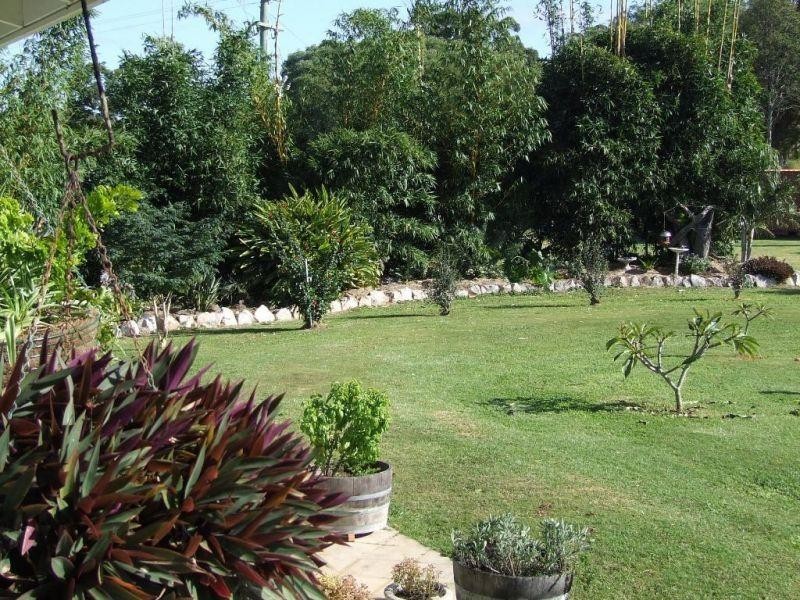 121 Hood Road, Veteran QLD 4570