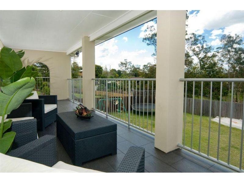 39 Watson Road, Southside QLD 4570