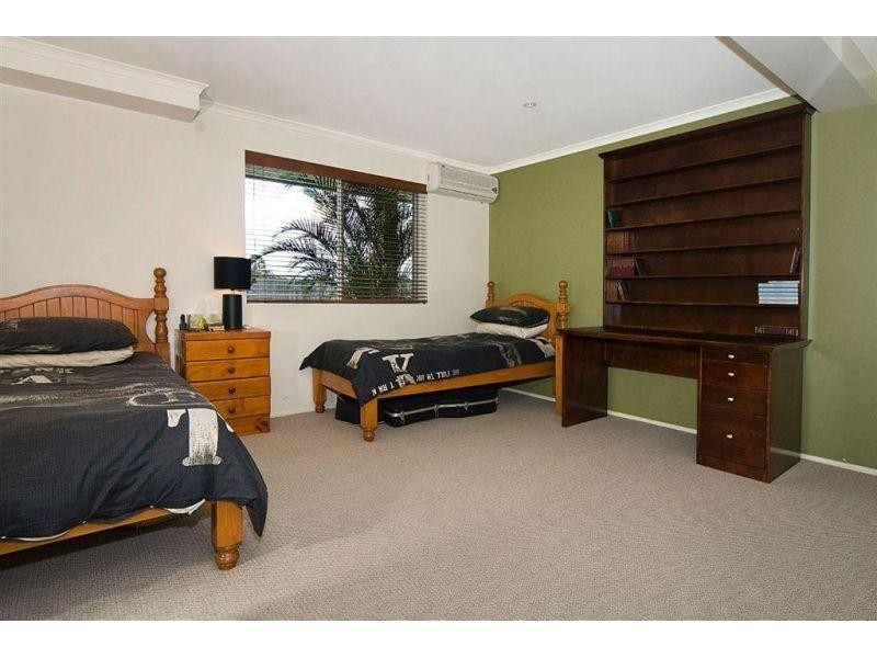 39 Watson Road, Southside QLD 4570