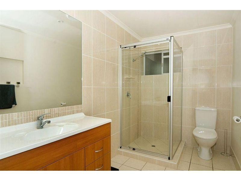 39 Watson Road, Southside QLD 4570