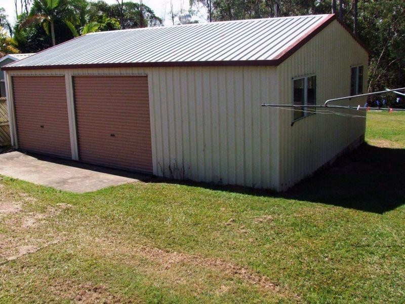 9 Watson Rd, Southside QLD 4570