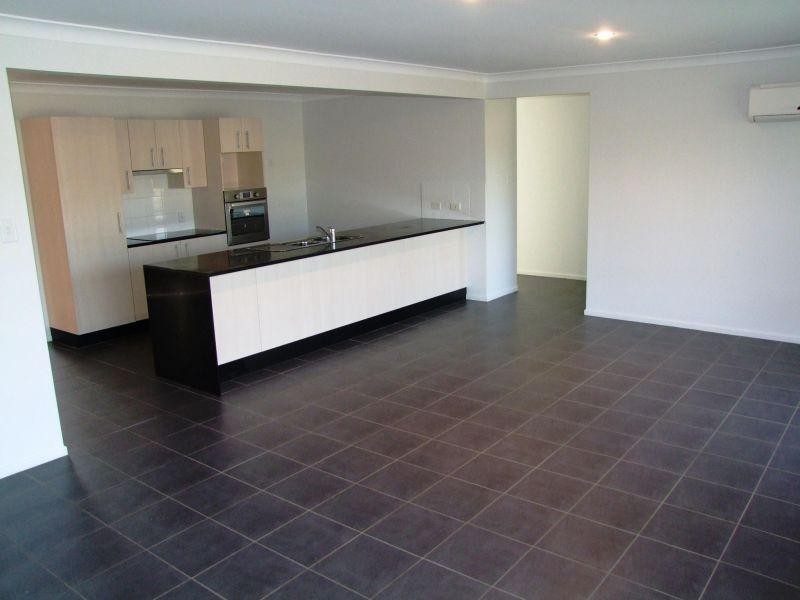 4 St Andrews Cr, Gympie QLD 4570