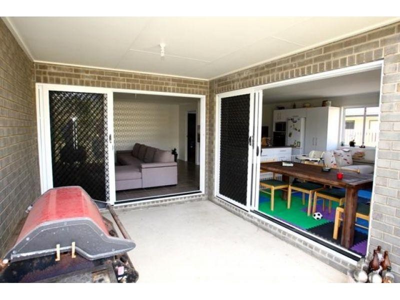 9 Rocklea Drive, Southside QLD 4570